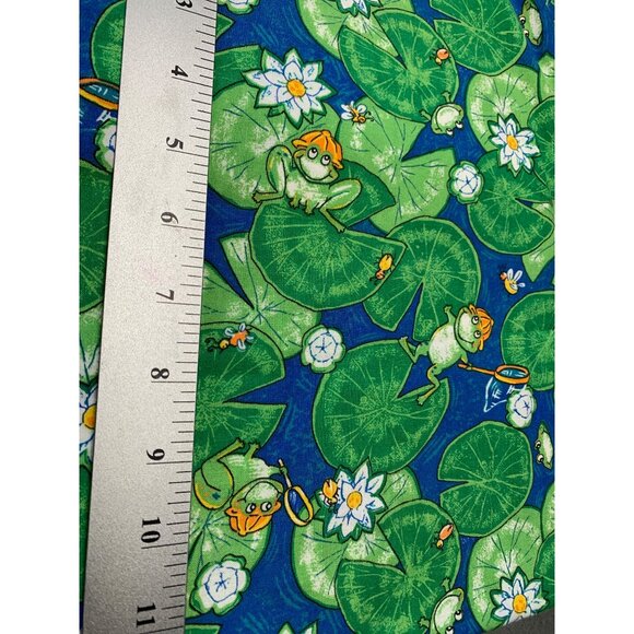 Green Lily Pad Frog Cotton Fabric  44" wide x 1/2 yard Length Sewing Craft Mater - Picture 2 of 2